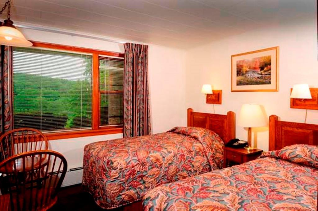 Cacapon State Park Lodge Berkeley Springs Exterior photo